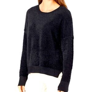 Sanctuary plush black pullover size medium